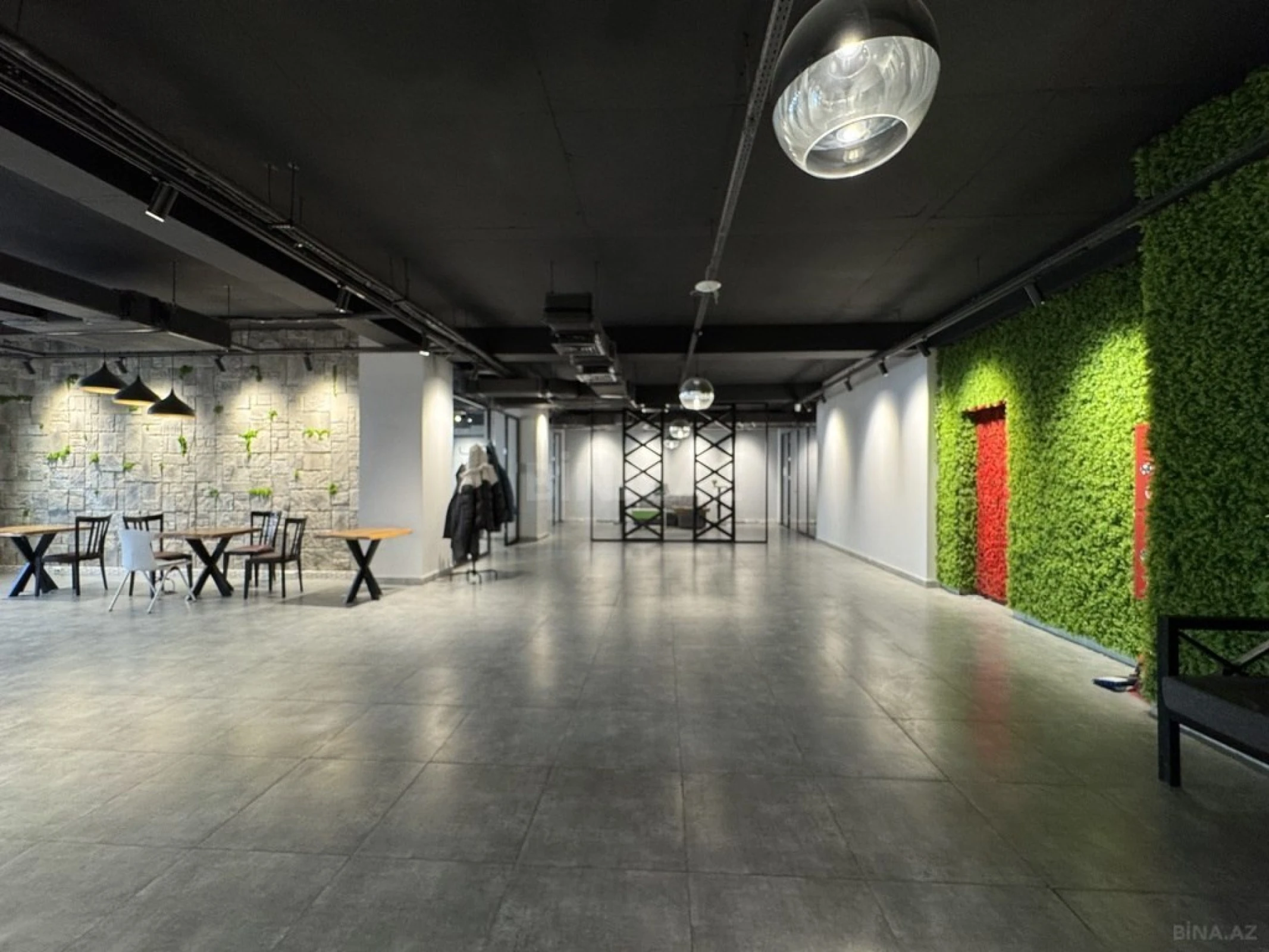 Satılır obyekt 410 m²