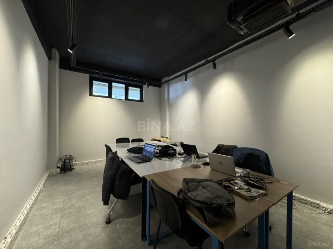 Satılır obyekt 410 m²