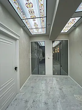 Satılır 4 otaqlı mənzil 155 m²