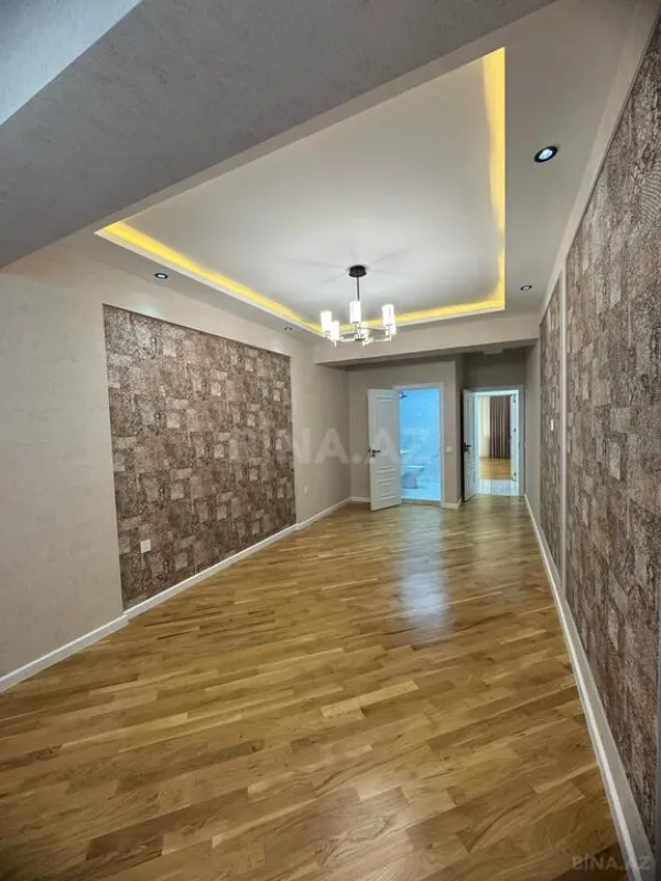 Satılır 4 otaqlı mənzil 155 m²