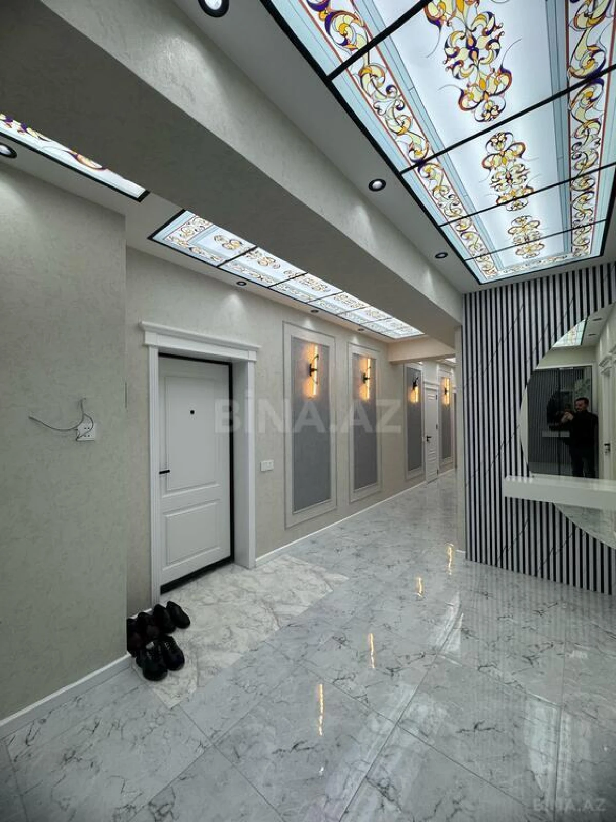 Satılır 4 otaqlı mənzil 155 m²