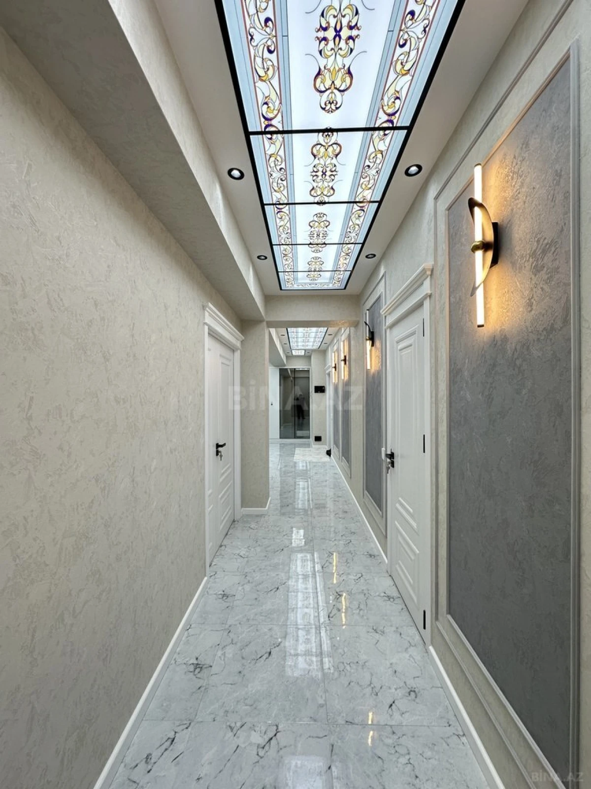 Satılır 4 otaqlı mənzil 155 m²