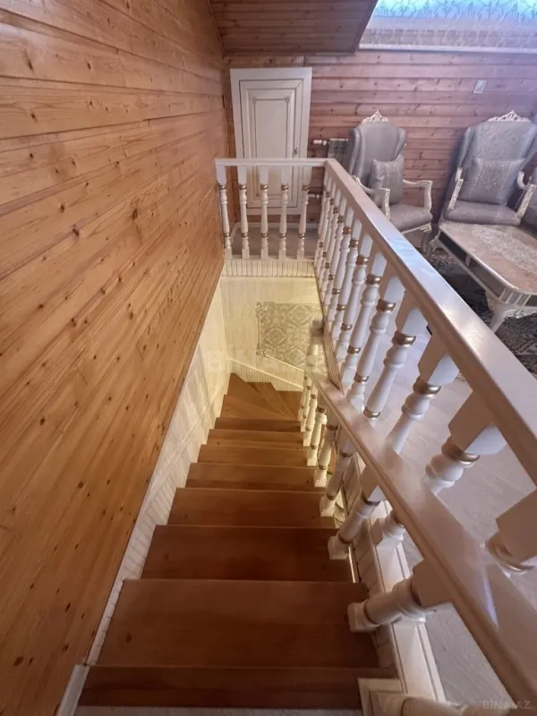 Satılır 4 otaqlı mənzil 150 m²