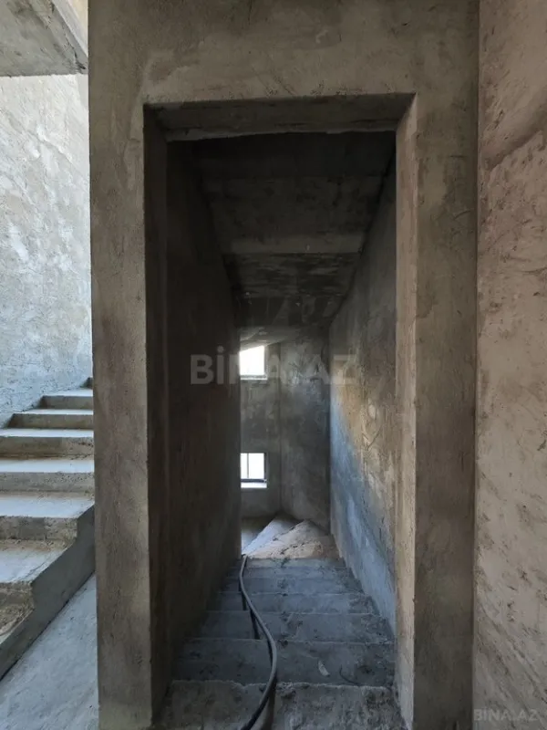 Satılır 7 otaqlı həyət evi 500 m²