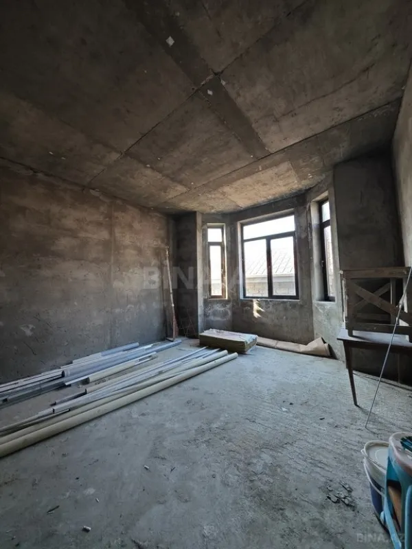 Satılır 7 otaqlı həyət evi 500 m²