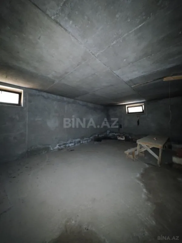 Satılır 7 otaqlı həyət evi 500 m²