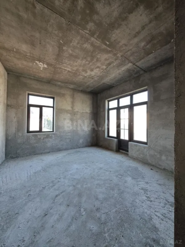 Satılır 7 otaqlı həyət evi 500 m²