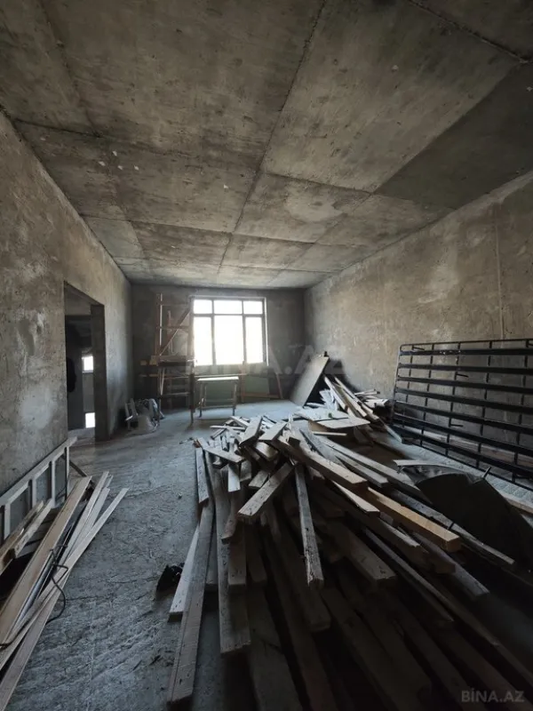 Satılır 7 otaqlı həyət evi 500 m²