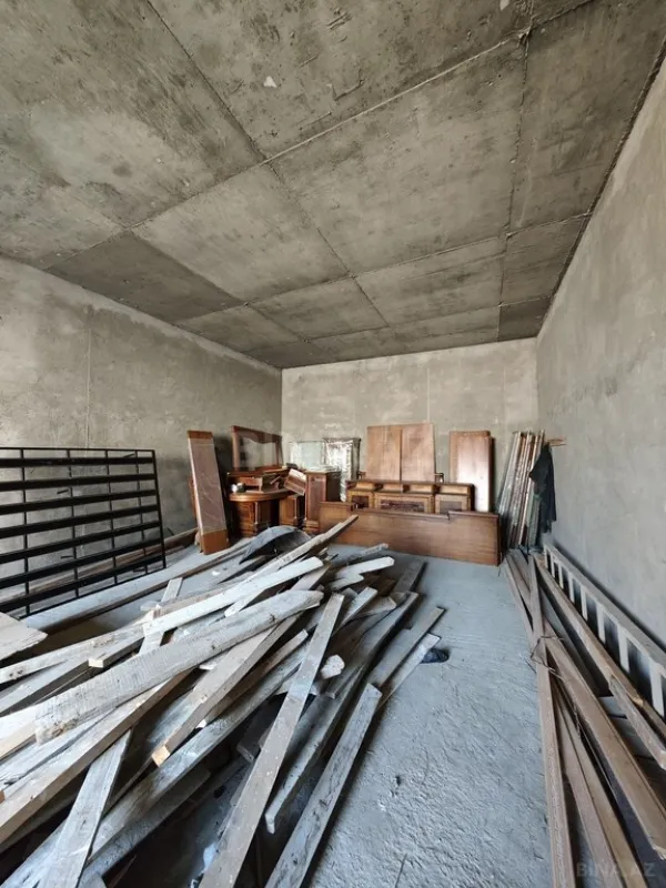 Satılır 7 otaqlı həyət evi 500 m²