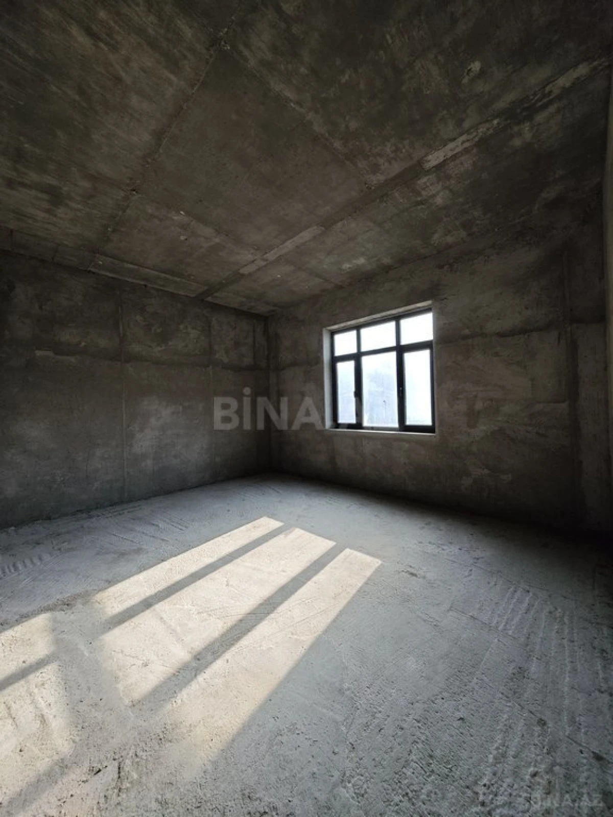 Satılır 7 otaqlı həyət evi 500 m²