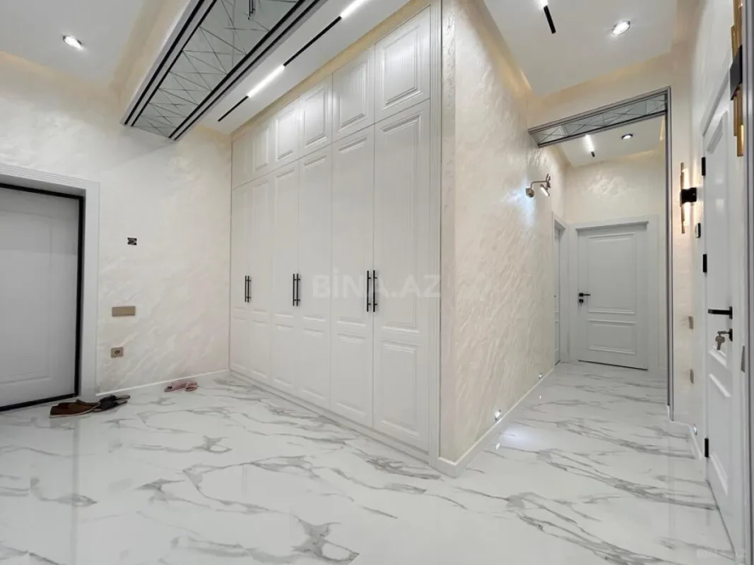 Kirayə verilir 4 otaqlı mənzil 145 m²