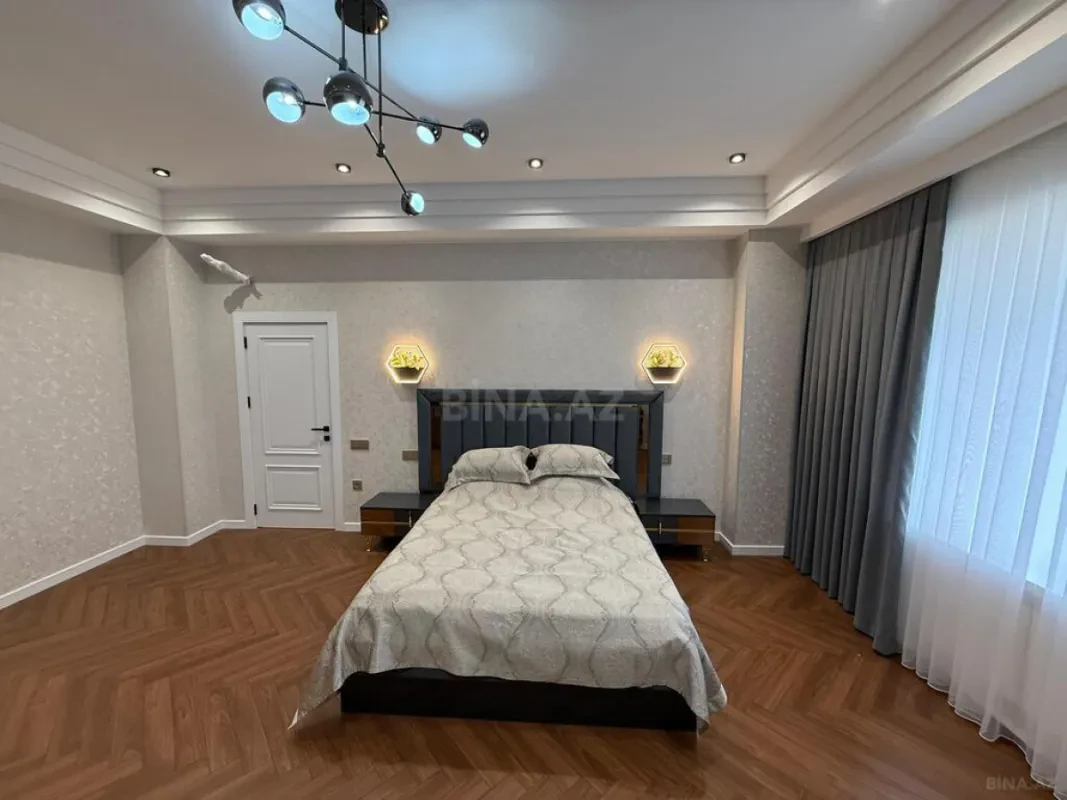 Kirayə verilir 4 otaqlı mənzil 145 m²