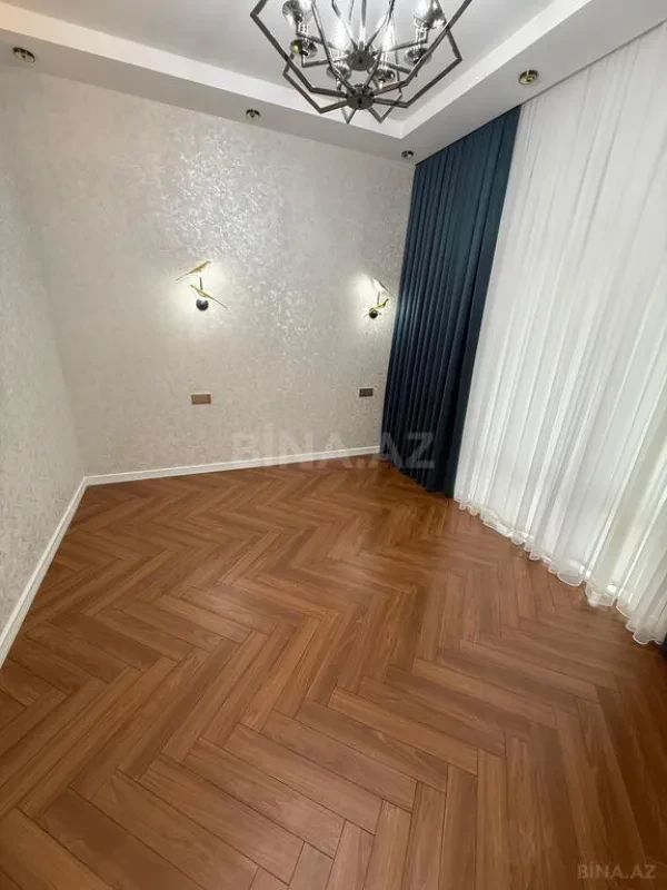 Kirayə verilir 4 otaqlı mənzil 145 m²