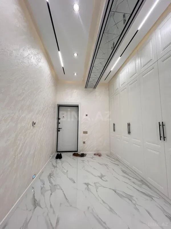 Kirayə verilir 4 otaqlı mənzil 145 m²