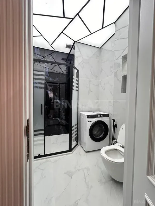 Kirayə verilir 4 otaqlı mənzil 145 m²