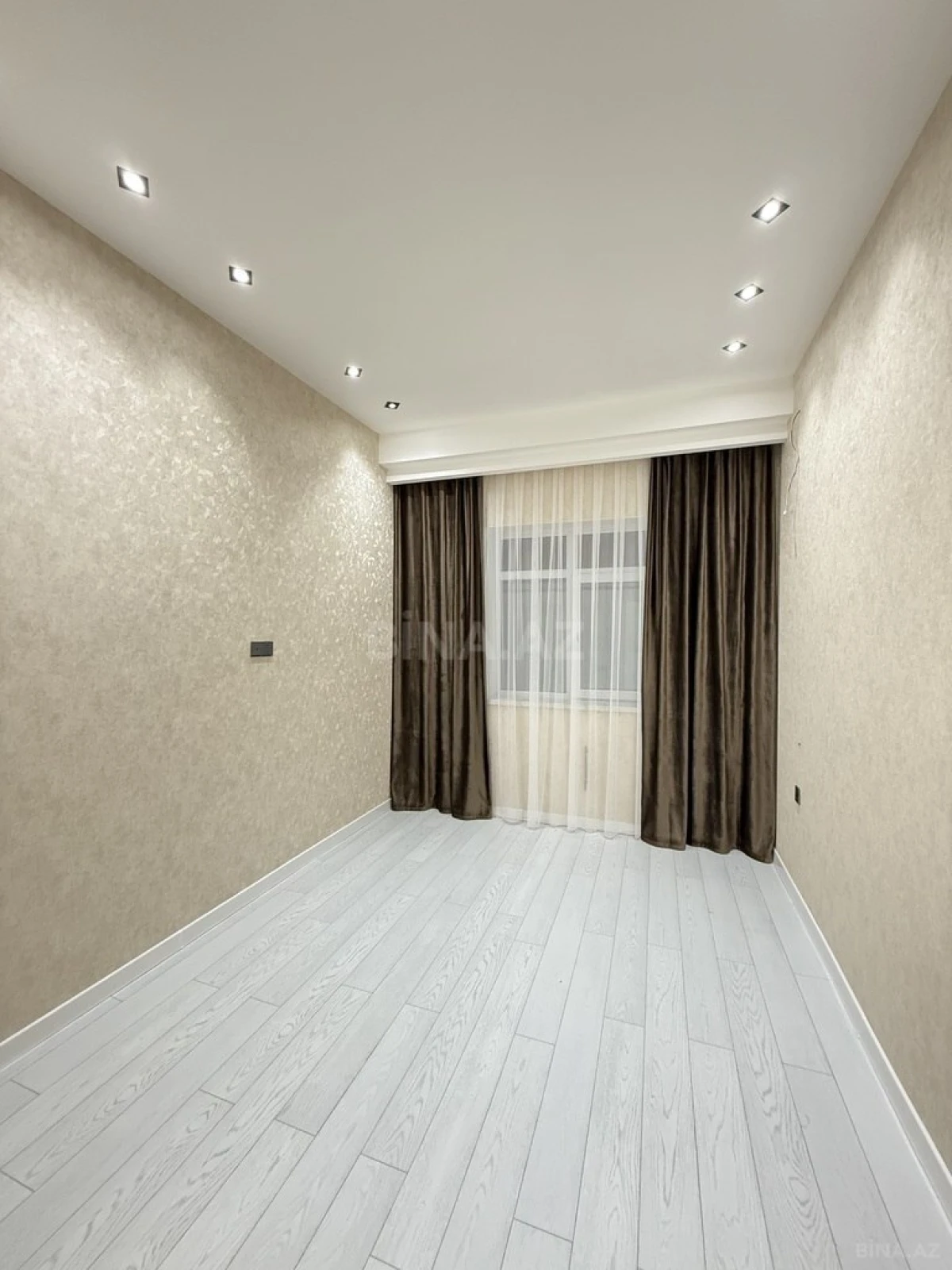 Satılır 4 otaqlı həyət evi 170 m²