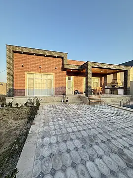 Satılır 4 otaqlı həyət evi 160 m²