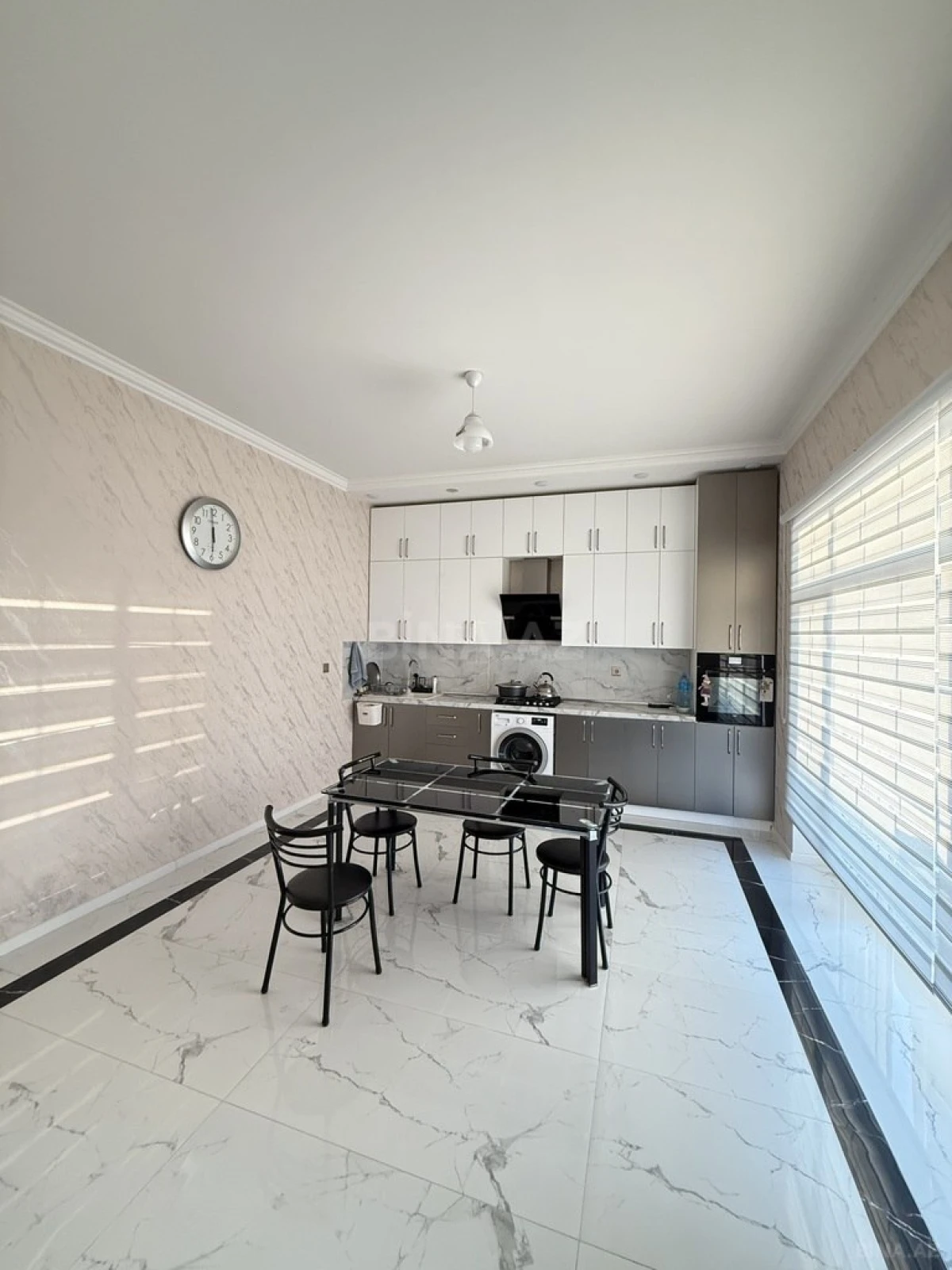 Satılır 4 otaqlı həyət evi 160 m²