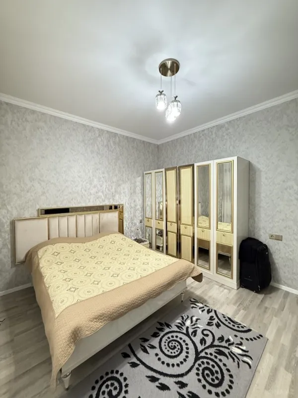 Satılır 4 otaqlı həyət evi 160 m²