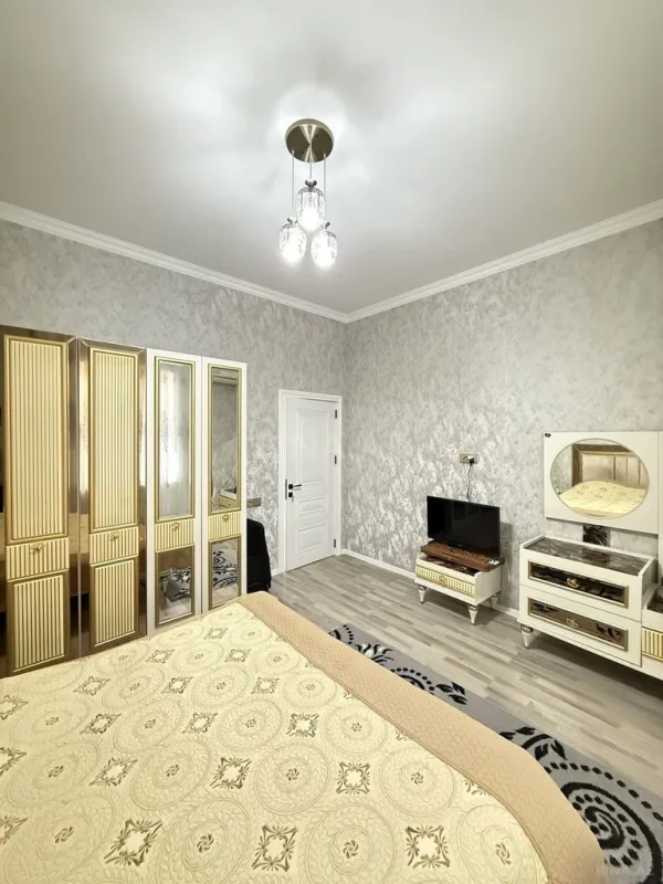 Satılır 4 otaqlı həyət evi 160 m²