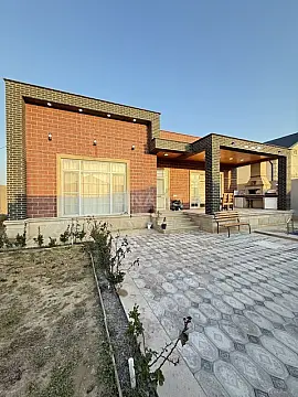 Satılır 4 otaqlı həyət evi 160 m²