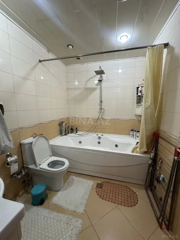 Satılır 3 otaqlı mənzil 122 m²