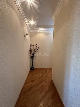 Satılır 3 otaqlı mənzil 122 m²