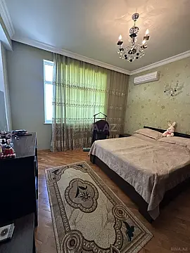 Satılır 3 otaqlı mənzil 122 m²