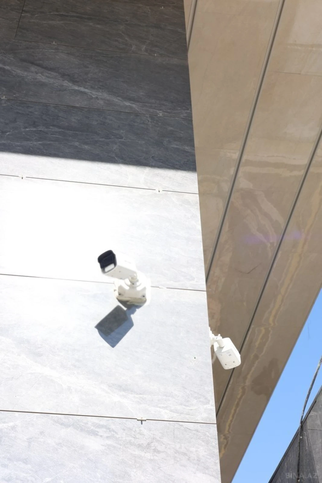 Satılır 2 otaqlı mənzil 87 m²