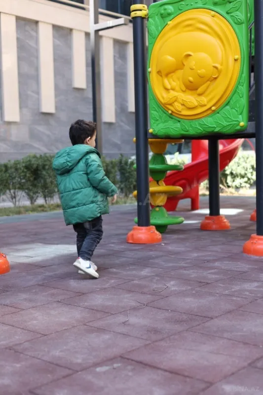 Satılır 2 otaqlı mənzil 87 m²