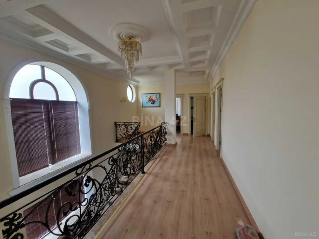 Satılır 5 otaqlı həyət evi 350 m²