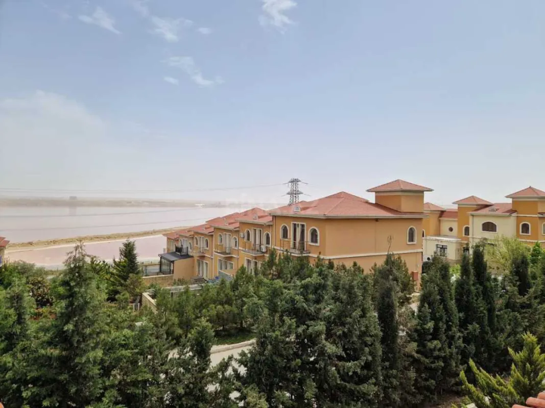Satılır 5 otaqlı həyət evi 350 m²
