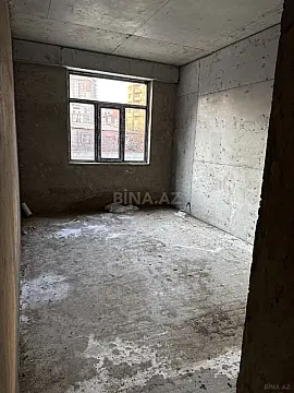 Satılır 4 otaqlı mənzil 131 m²