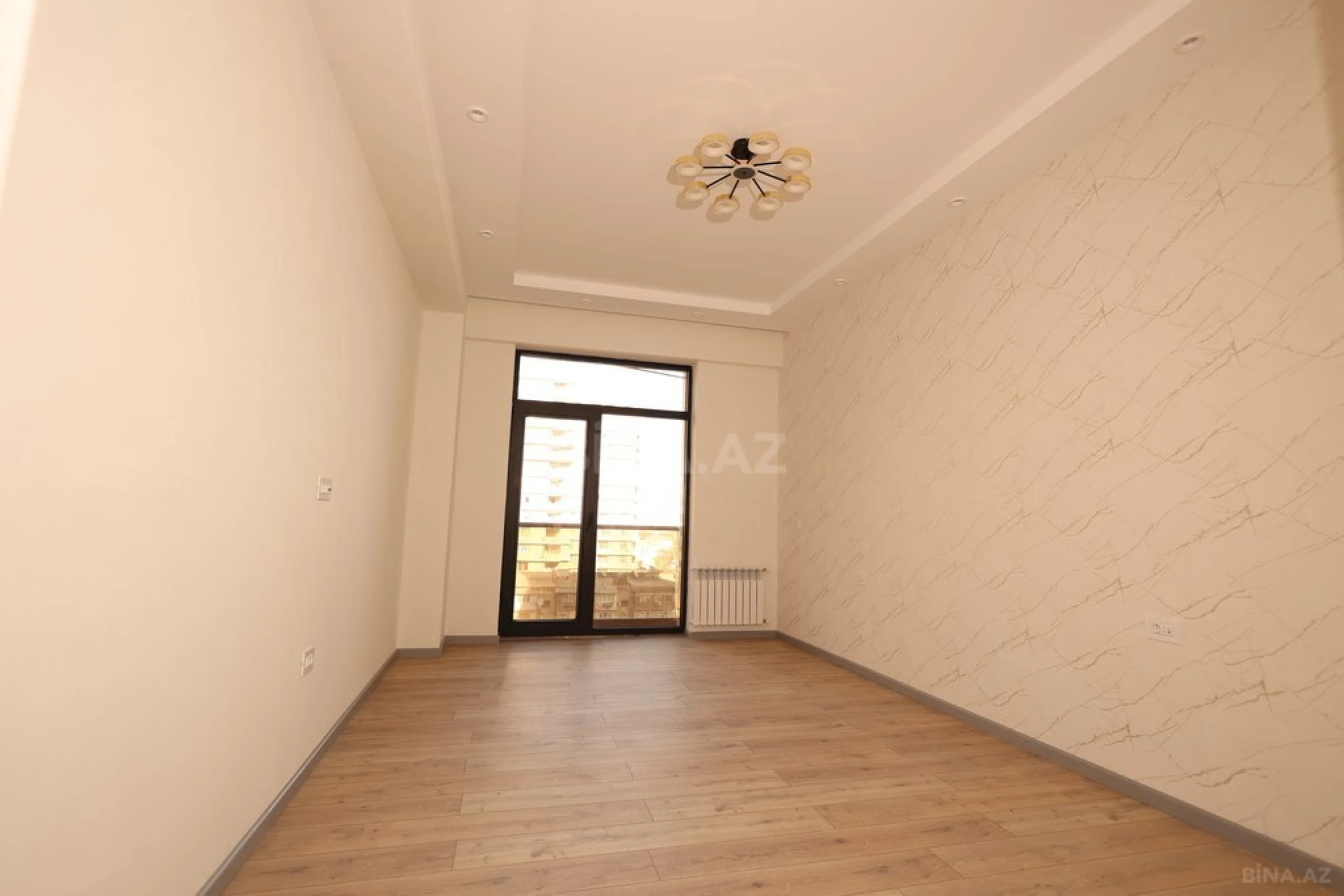 Satılır 2 otaqlı mənzil 114 m²