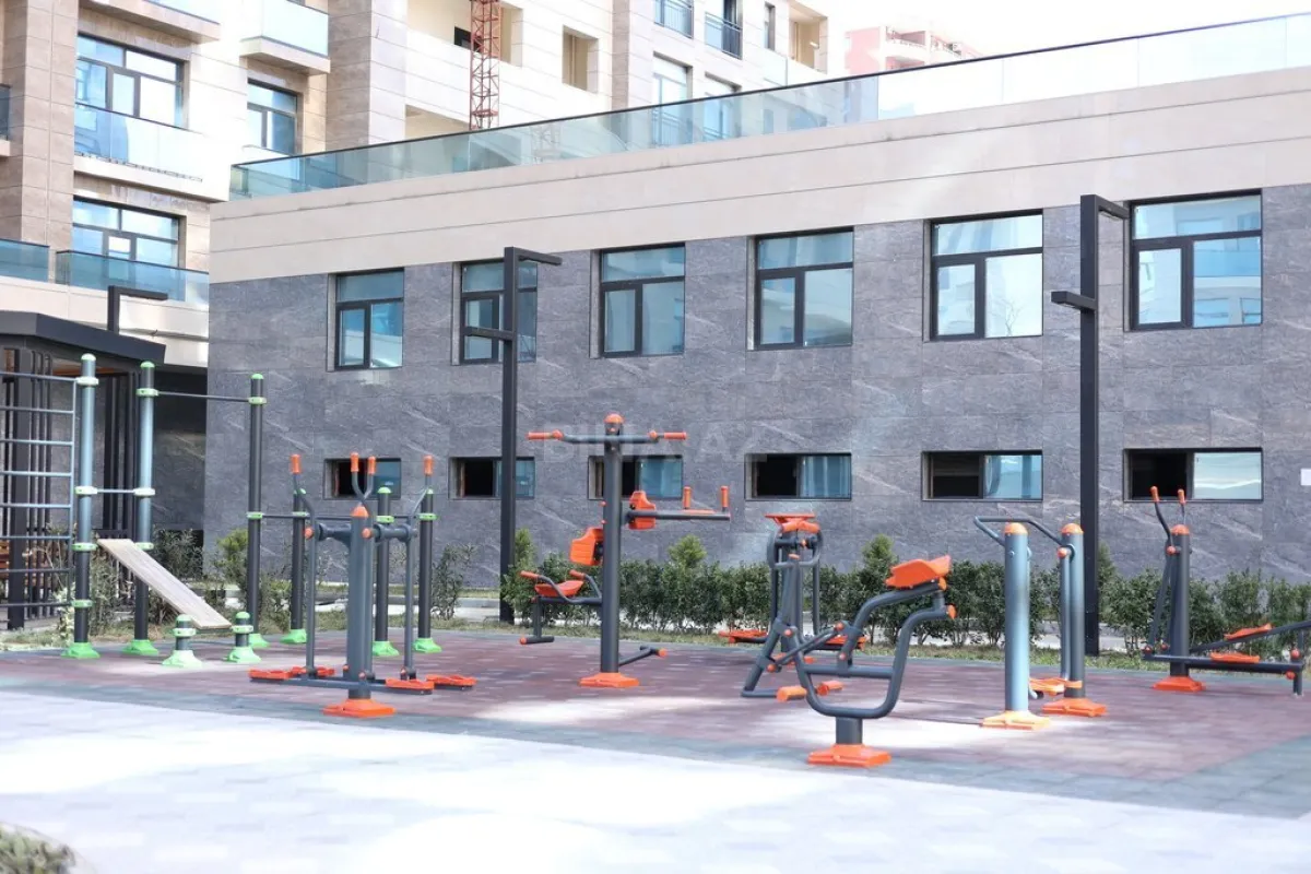 Satılır 2 otaqlı mənzil 114 m²