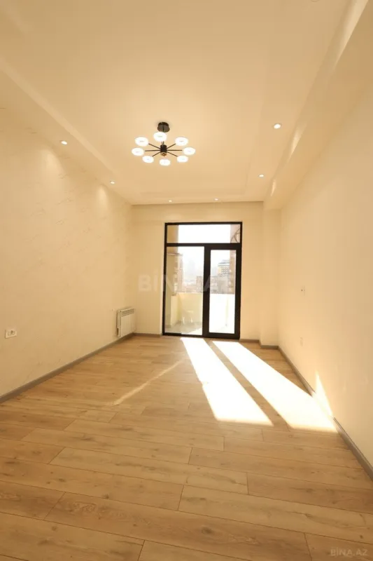 Satılır 2 otaqlı mənzil 114 m²