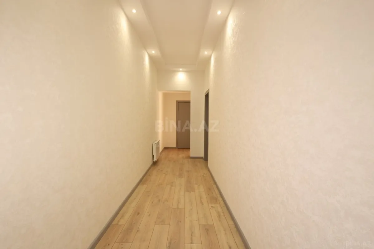 Satılır 2 otaqlı mənzil 114 m²