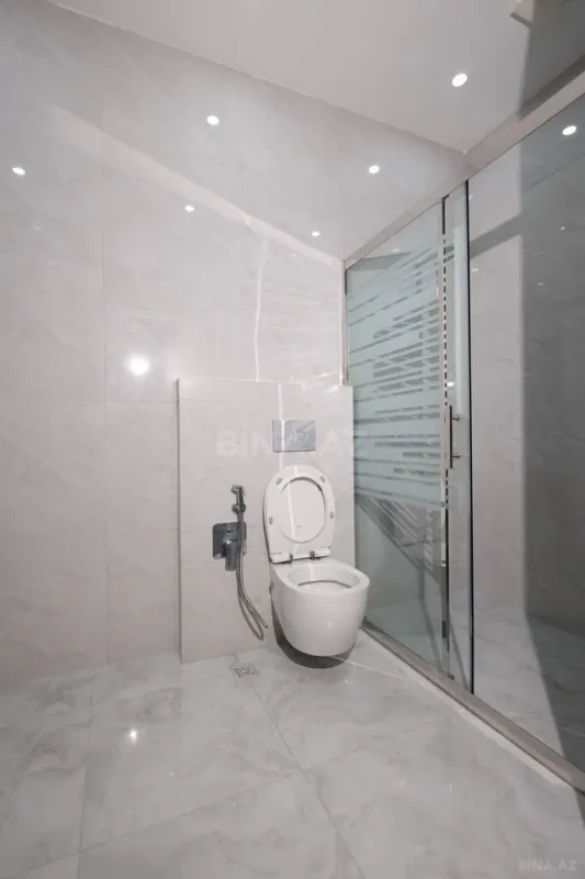 Satılır 2 otaqlı mənzil 114 m²