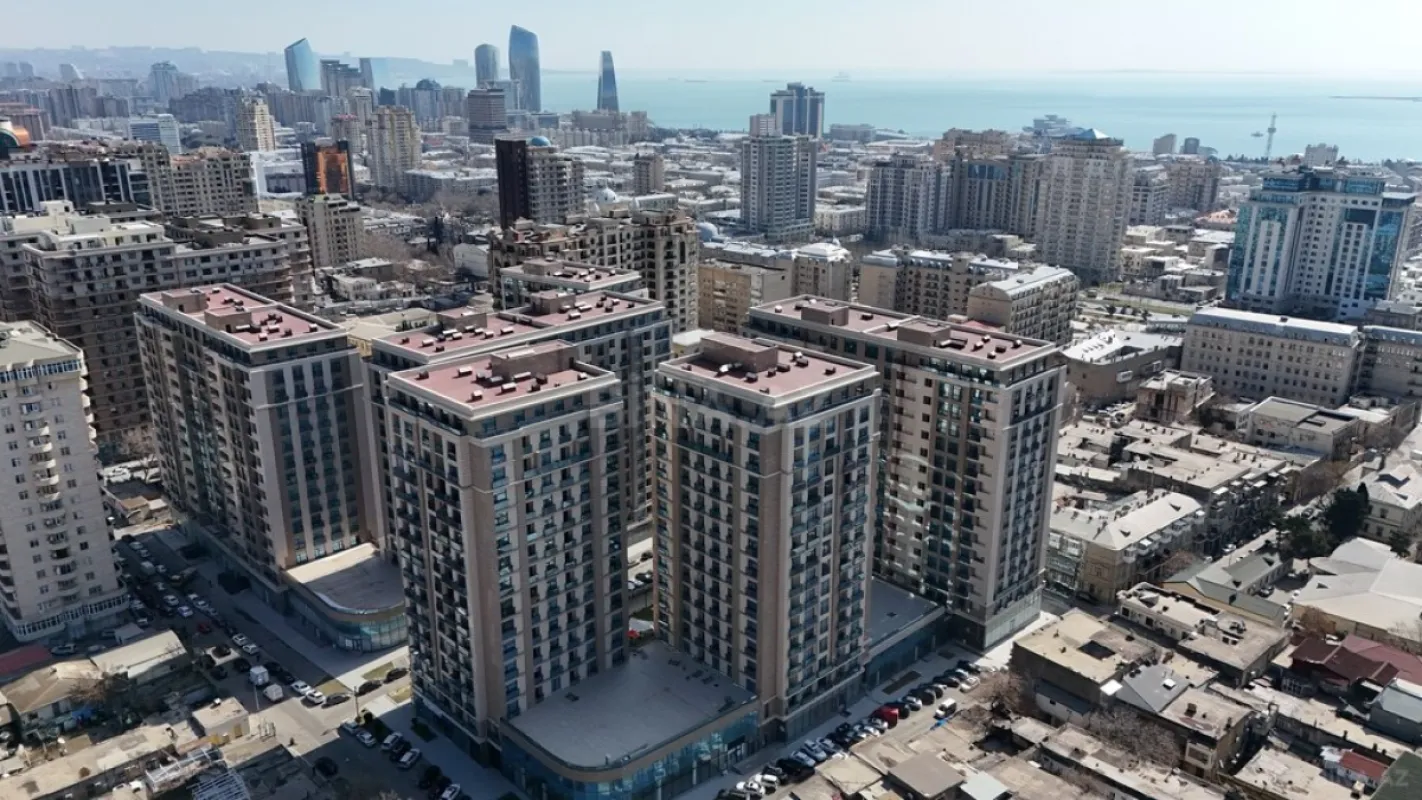 Satılır 2 otaqlı mənzil 114 m²