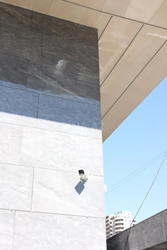 Satılır 2 otaqlı mənzil 114 m²