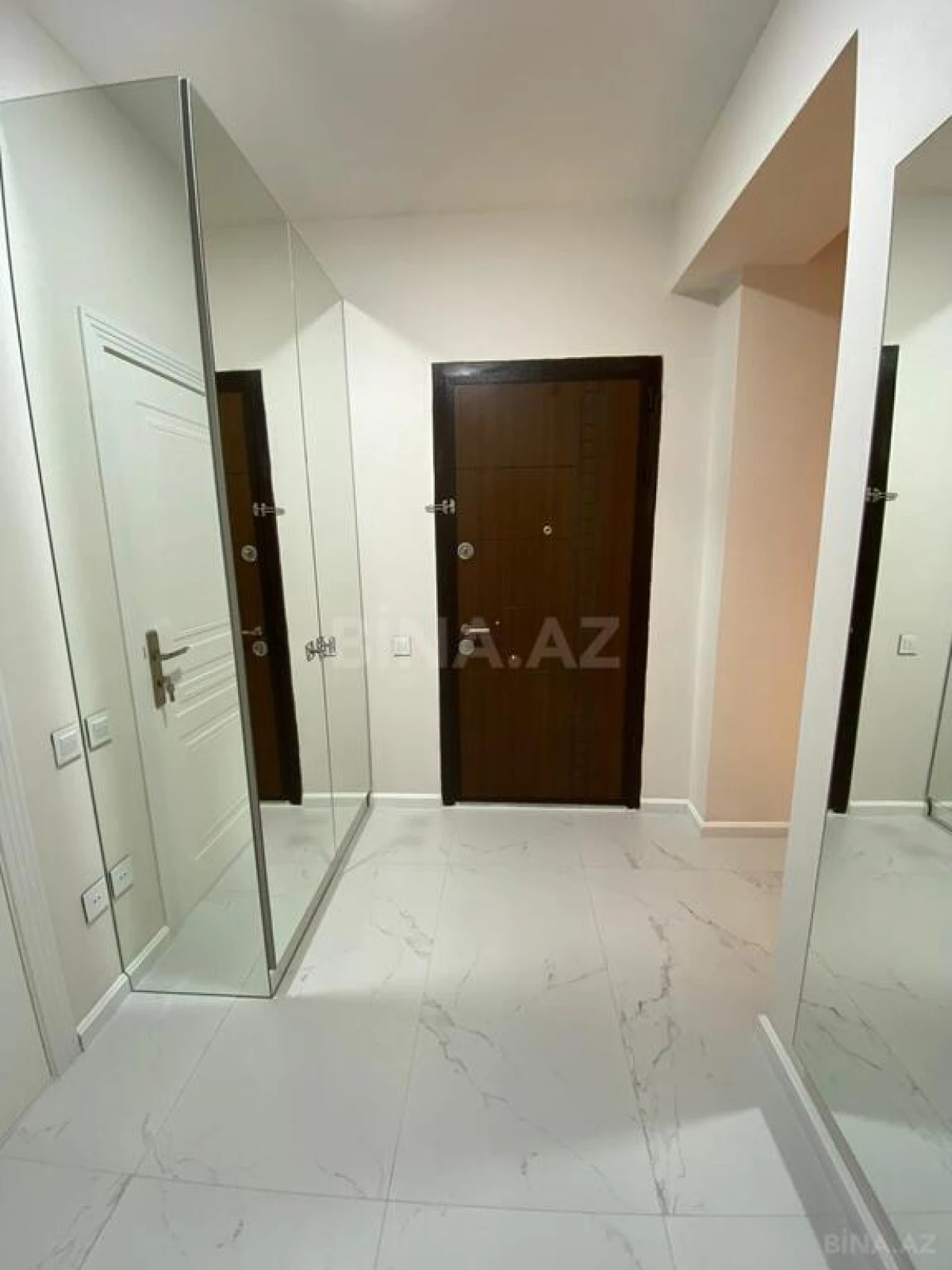 Kirayə verilir 2 otaqlı mənzil 70 m²