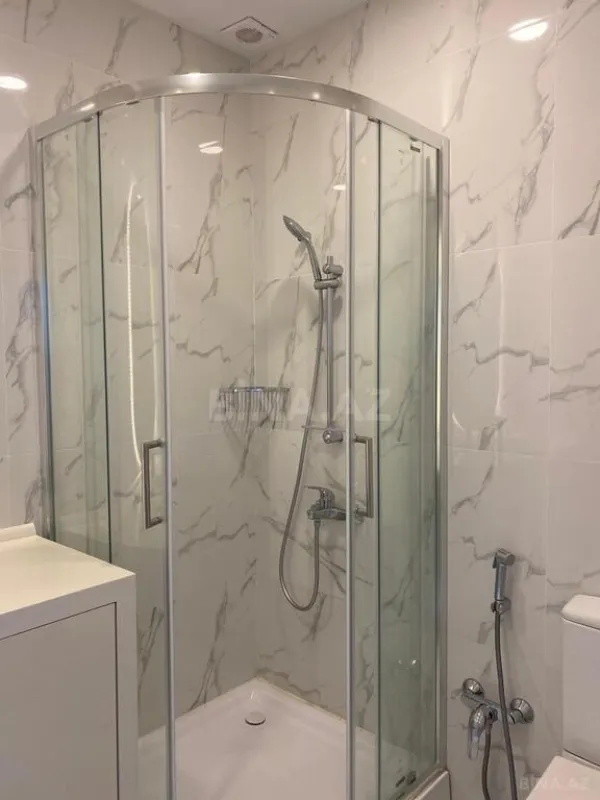 Kirayə verilir 2 otaqlı mənzil 70 m²
