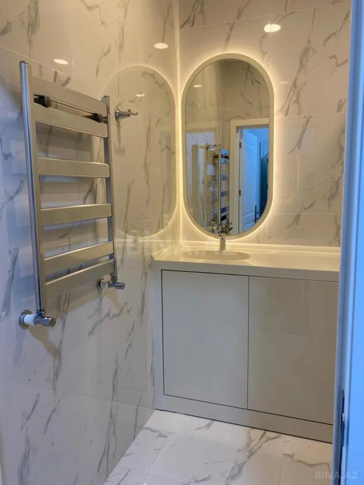 Kirayə verilir 2 otaqlı mənzil 70 m²