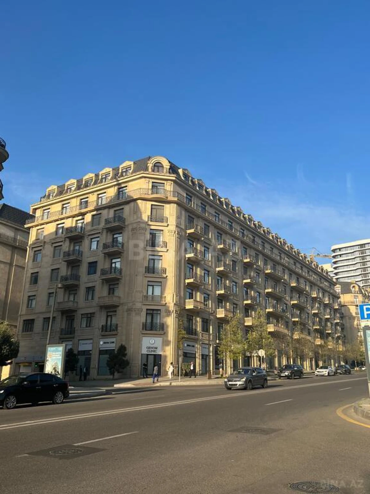 Satılır 3 otaqlı ofis 135 m²