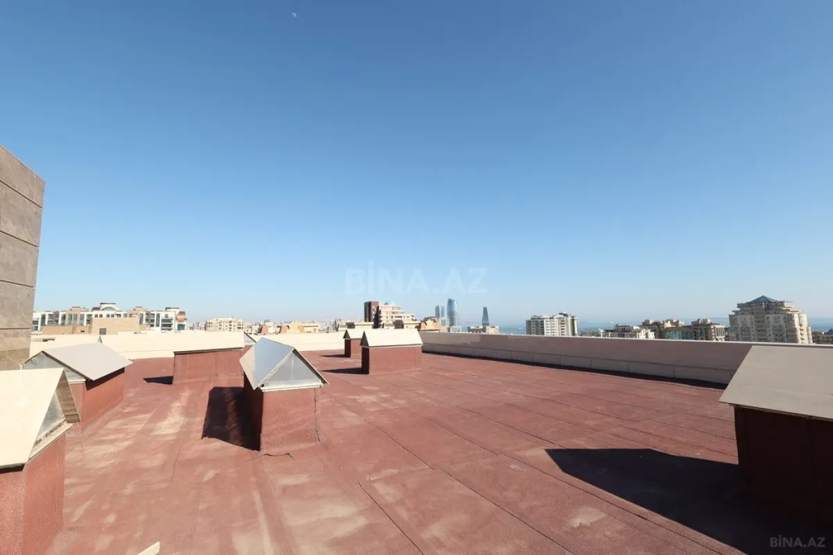 Satılır 5 otaqlı mənzil 267.5 m²