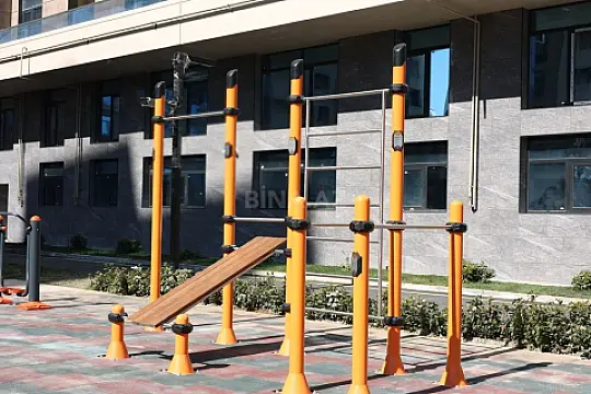 Satılır 4 otaqlı mənzil 230.4 m²