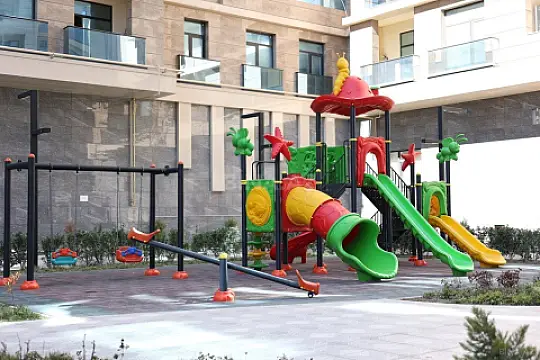 Satılır 4 otaqlı mənzil 230.4 m²