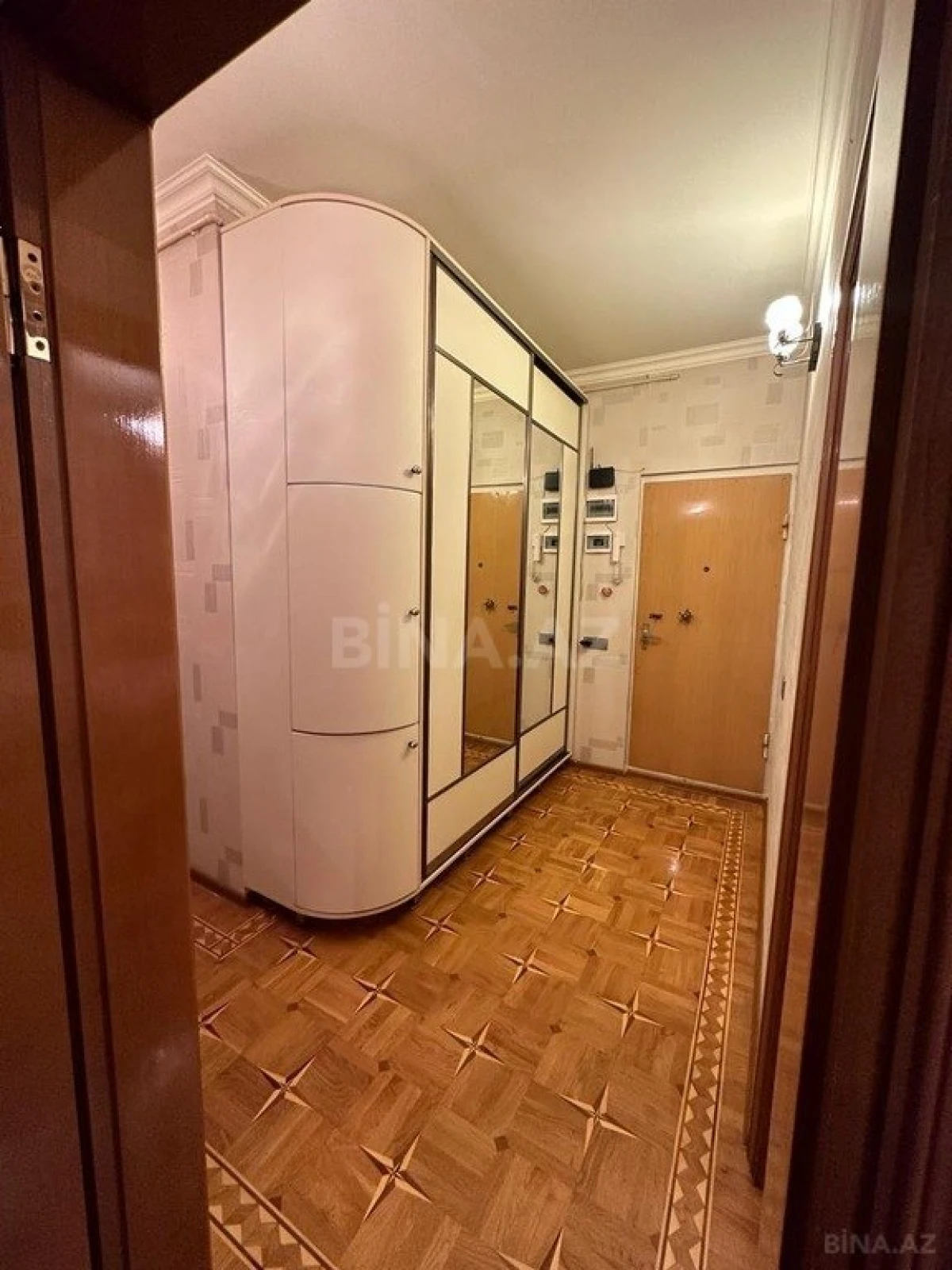 Satılır 3 otaqlı mənzil 90 m²
