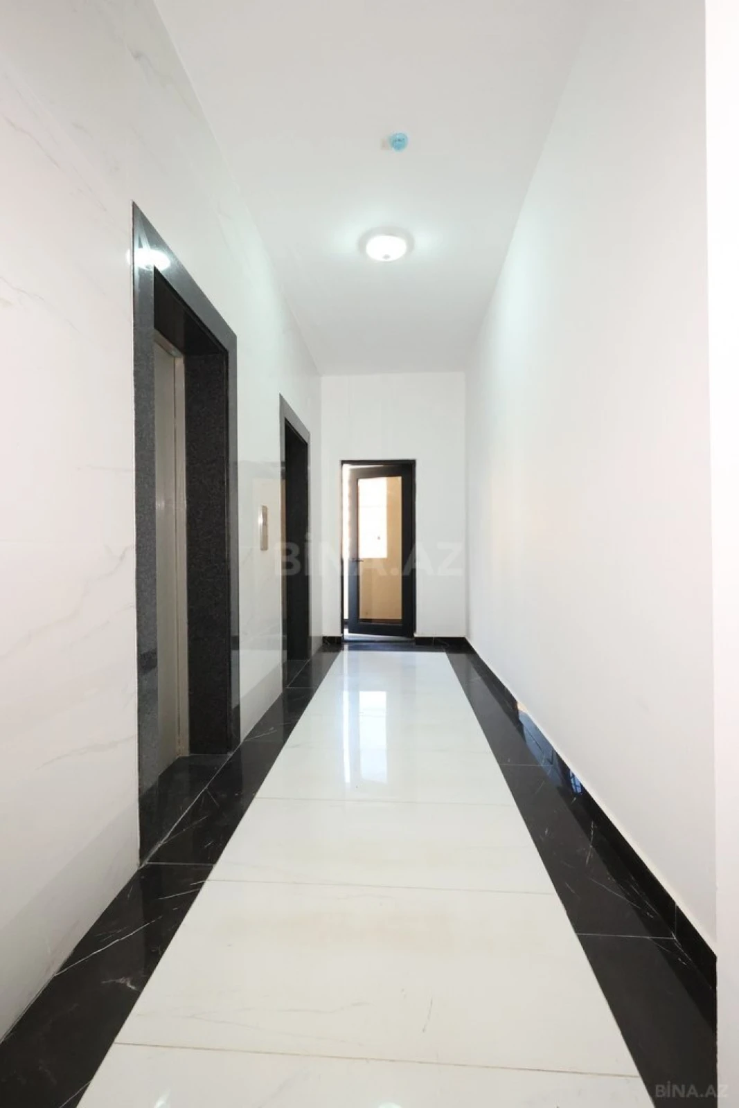 Satılır 3 otaqlı mənzil 174.4 m²
