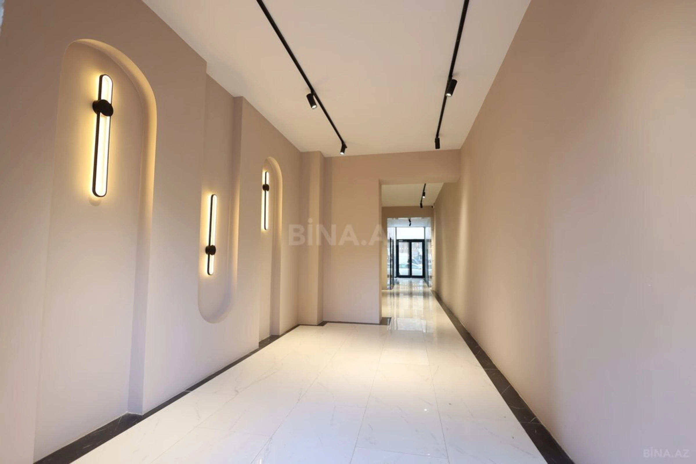 Satılır 3 otaqlı mənzil 174.4 m²